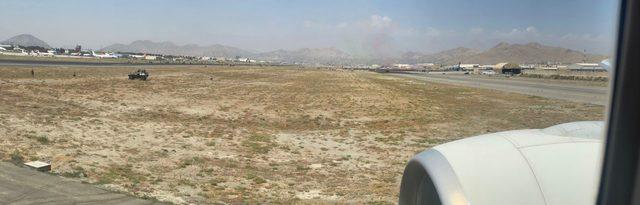 afganistandan-gelen-turkler-kabil-havalimaninda-yasananlari-goruntuledi_1649_dhaphoto3