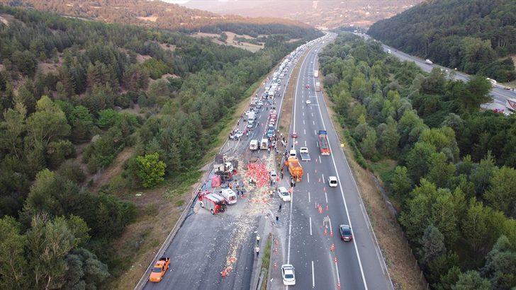 Anadolu Otoyolu'nda zincirleme trafik kazası: 6 yaralı G1