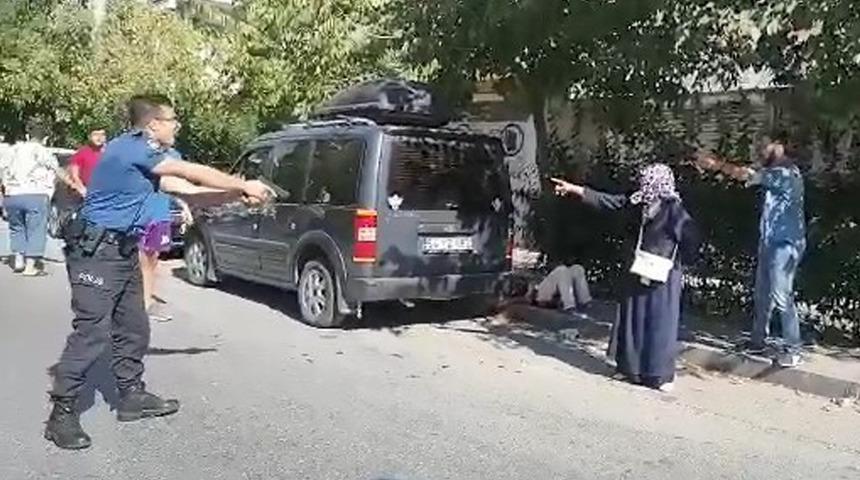 Dehşete düşüren olay! 2 komşusunu bıçaklayarak öldüren anne ve oğlu tutuklandı