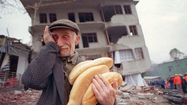 17 Ağustos depremi ile ilgili mesajlar ve sözler... 17 Ağustos depremi mesajları neler?