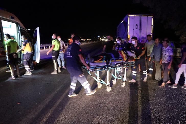 Manisa'da tır ile motosiklet çarpıştı, 2 kişi yaralandı G3