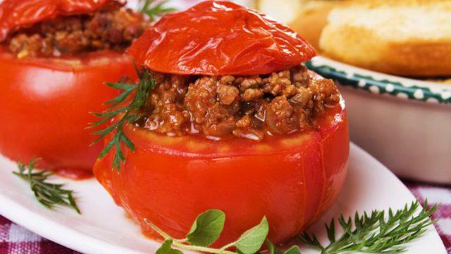 Domates dolması tarifi: Damak çatlatan domates dolması nasıl yapılır?