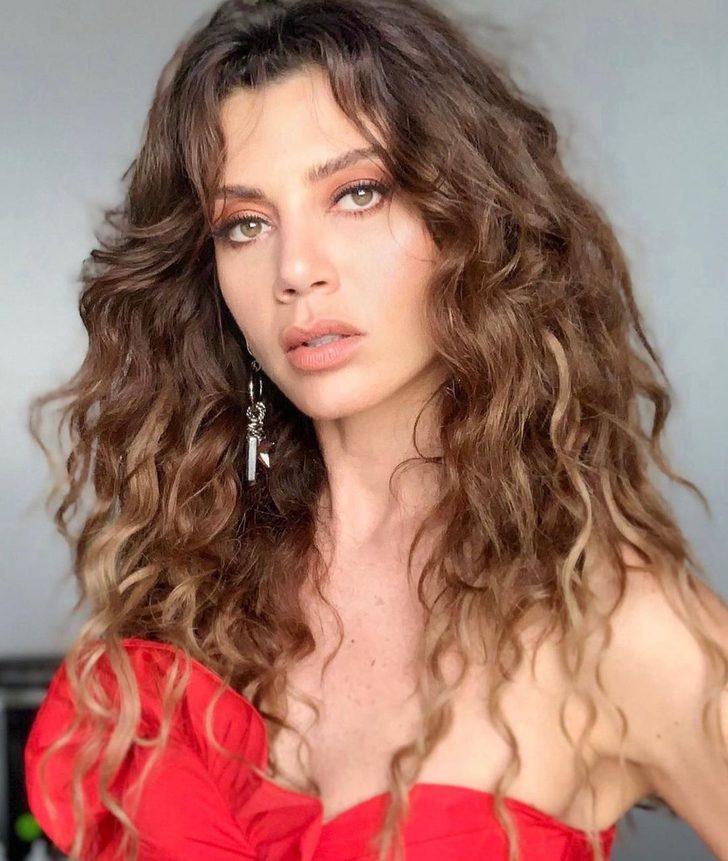 Yaprak Dökümü�ndeki &quot;Leyla&quot; ile akıllara kazındı! İşte Gökçe Bahadır�ın