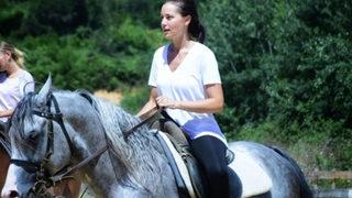 Fahriye Evcen'in 'Alp Arslan' setinden fotoğrafları ortaya çıktı