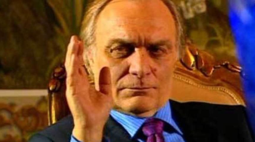 Kurtlar Vadisi’ne Laz Ziya karakteriyle damga vurmuştu! Ünlü oyuncu İstemi Betil, bakın gerçekte kimi oynamış?