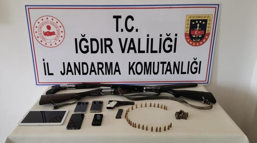 Iğdır'da sosyal medya üzerinden terör propagandası yaptığı iddiasıyla 3 kişi yakalandı