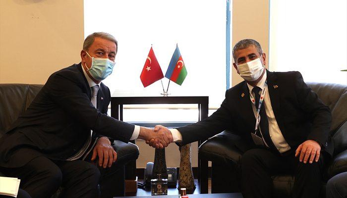 Akar, Azerbaycan Savunma Bakanı Hasanov ile görüştü