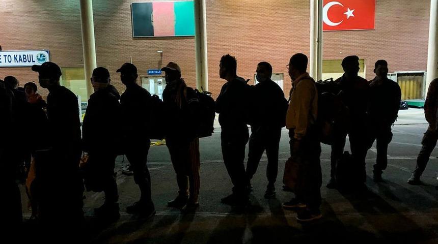 Taliban'ın y&ouml;netimi ele ge&ccedil;irdiği Afganistan'da uzmanlara g&ouml;re T&uuml;rkiye'nin stratejisi ne olmalı?