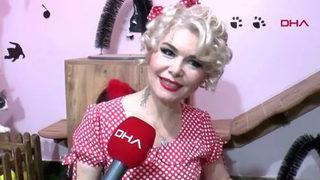 Şoke eden anlar! 'Yerli Marilyn Monroe' Melek Karahan dilenci kızı darp etti