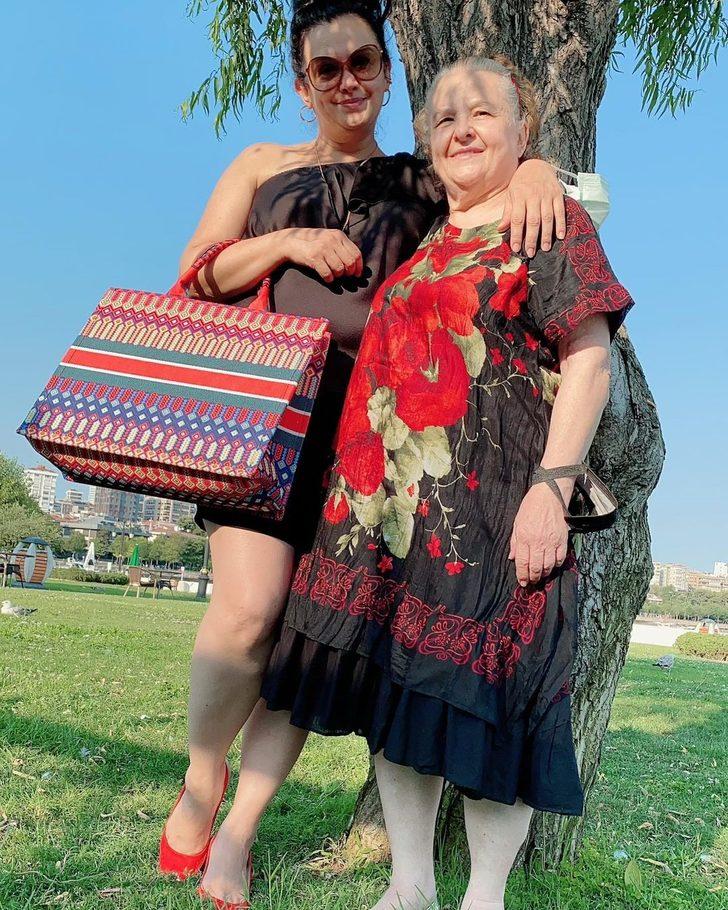 Bir döneme damga vurmuştu! Ünlü sunucu Esra Ceyhan tanınmaz halde! G3