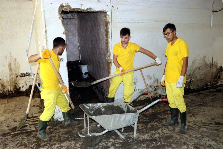 Bozkurt'ta afetzedelerin ihtiyaçları sosyal marketten karşılanıyor G4