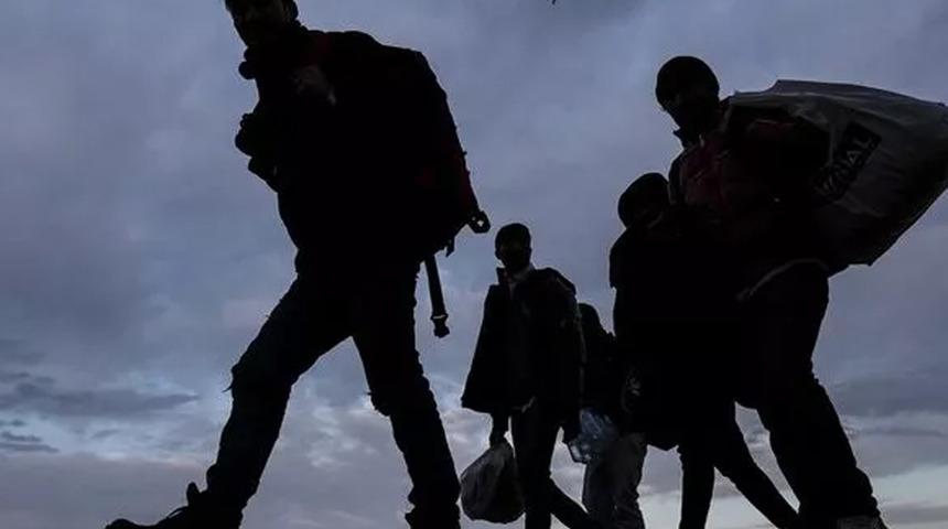 İran İçişleri Bakanlığı: Afgan mültecilerin ülkeye girişine izin vermeyeceğiz