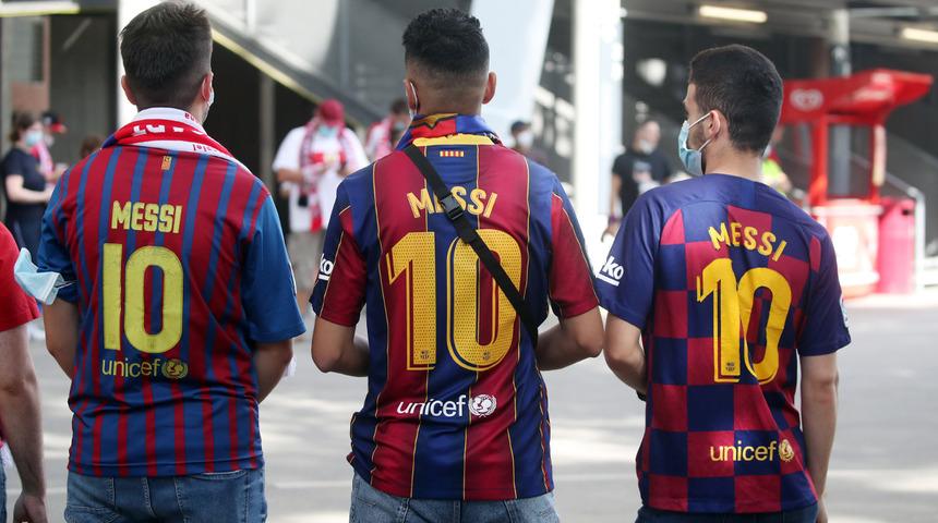 Barcelona'da Messi'den boşalan 10 numara Coutinho'ya!