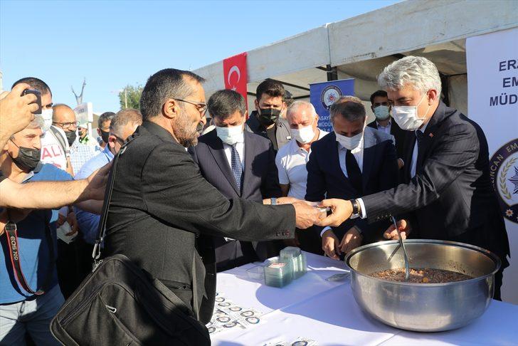 Doğu Anadolu'da muharrem ayı dolayısıyla vatandaşlara aşure dağıtıldı G1