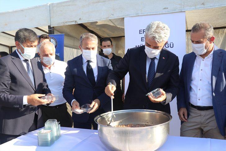 Doğu Anadolu'da muharrem ayı dolayısıyla vatandaşlara aşure dağıtıldı G4