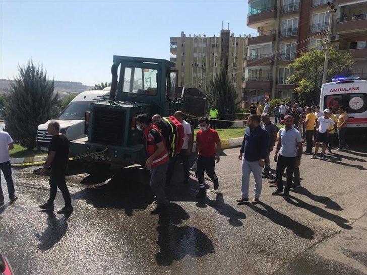 Şanlıurfa'da öğrenci servisiyle iş makinesi çarpıştı: 10 yaralı G1
