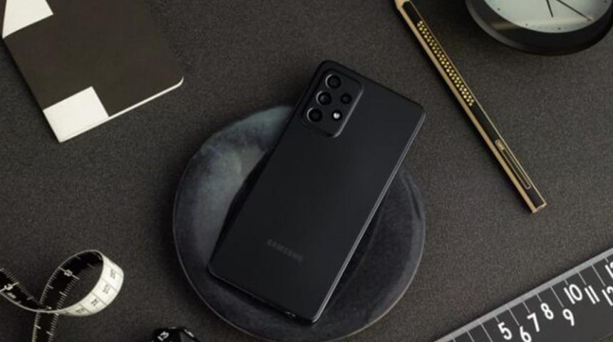 Galaxy A52s sonunda raflardaki yerini aldı