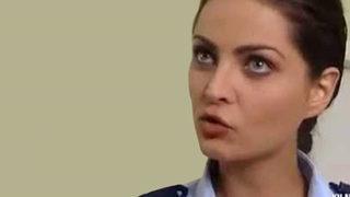 Yılan Hikâyesi'nin Başak'ı Betül Şahin tatil pozlarıyla yıllara meydan okudu