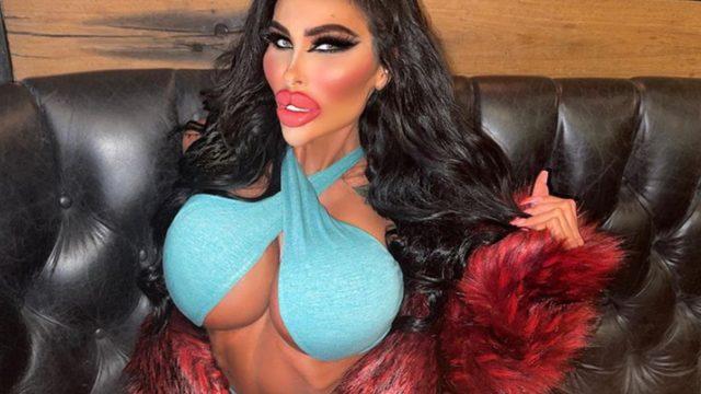 Estetik ameliyat bağımlısı hemşire Tara Jayne McConachy'e kötü haber! Yeni implantlar için reddedildi