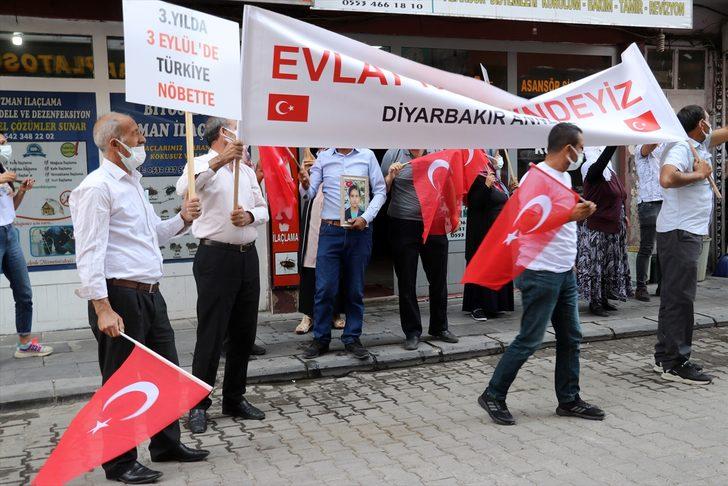 Diyarbakır annelerinden çocuklarına kavuşmak için mücadele veren Ağrılı ailelere destek G3