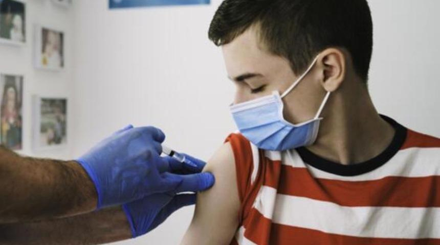 15 yaş aşı olacak mı? 15 yaş altı aşı olanlarda görülen yan etkiler