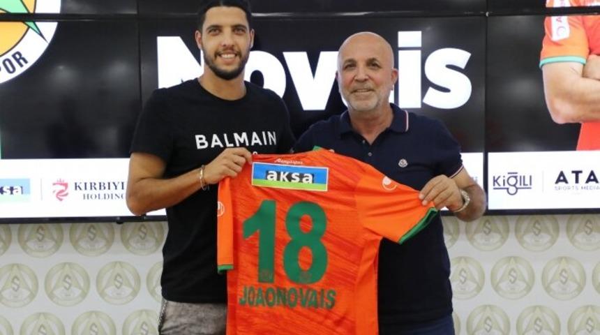 Alanyaspor, Braga'dan Joao Novais'i renklerine bağladı