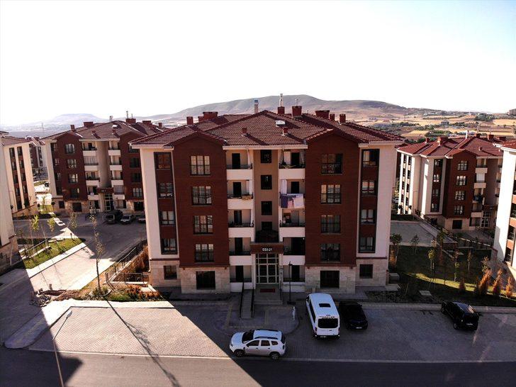 ÖNLEMİ HAYAT KURTARAN AFET: DEPREM - Elazığ'daki depremzedeler yeni konutlarında güvenle oturuyor G3