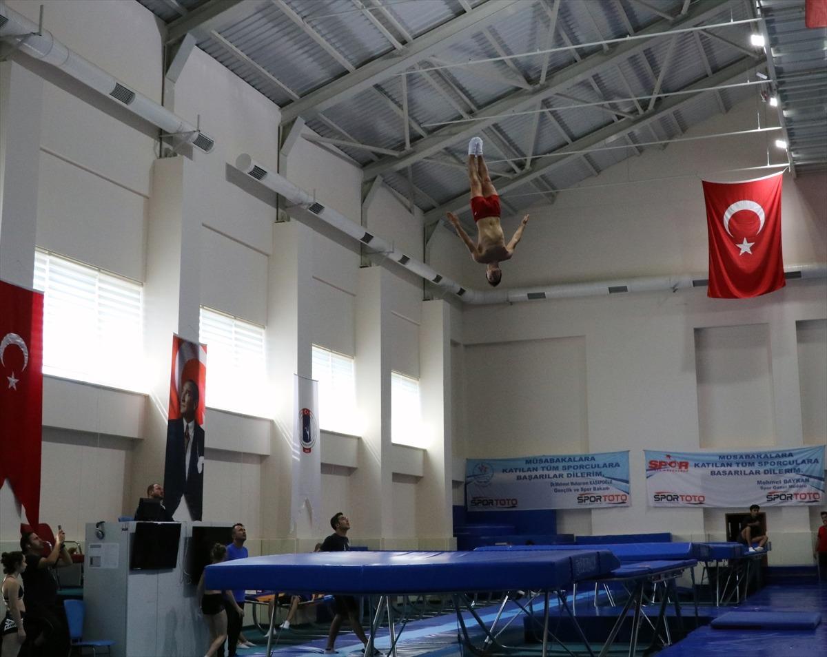 Trampolin Cimnastik Milli Takımı, hazırlıklarını Bolu'da s&uuml;rd&uuml;r&uuml;yor