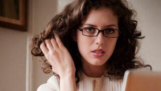 Böyle terapi görülmedi! Danışanları istediği için soyunan Sarah White’ın çıplak terapi seansı sosyal medyada gündem yarattı