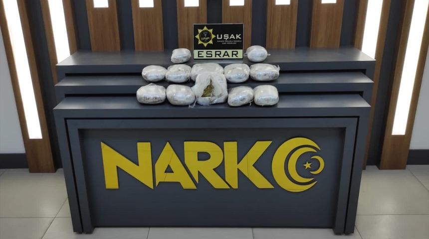 Uşak'ta kargo paketinde 6 kilo 810 gram esrar ele geçirildi