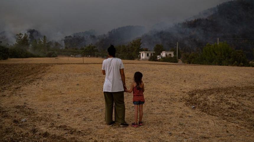 İklim krizi: UNICEF'e g&ouml;re 1 milyar &ccedil;ocuk iklim değişikliğinin ağır sonu&ccedil;larına maruz kalacak
