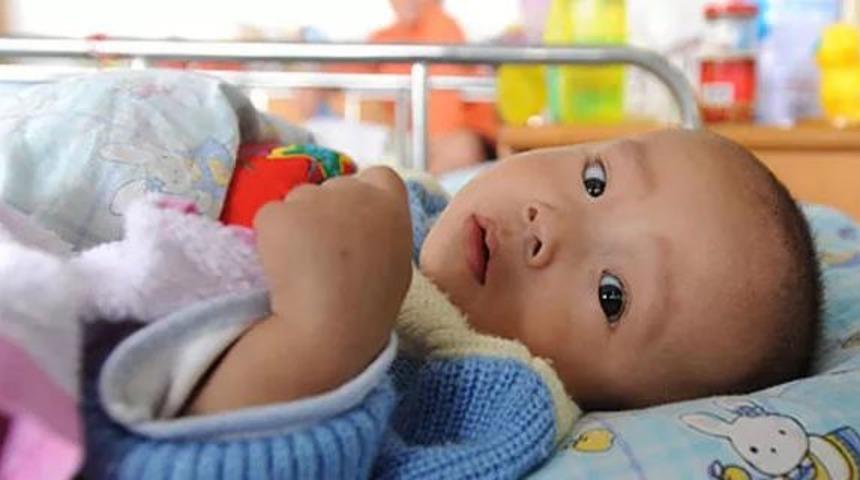 Çin'de mama krizinden 47 bin çocuk hastanede!