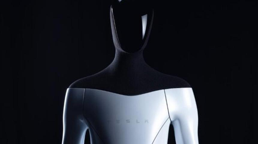 Tesla, insansı bir robot üzerine çalıştığını açıkladı