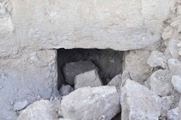 Soli Pompeipolis Antik Kenti kazılarında gök bilimci ve şair Aratos'un anıt mezarının geçidine ulaşıldı G2