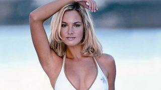 Bir dönem herkesin hayran olduğu Şebnem Schaefer şimdi ne yapıyor? Güzelliğine güzellik katmış