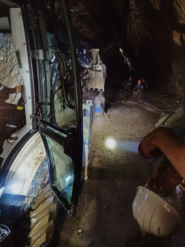 Erzurum'da tünelde sele kapılan işçiyi arama çalışmaları 16. gününde devam ediyor G2