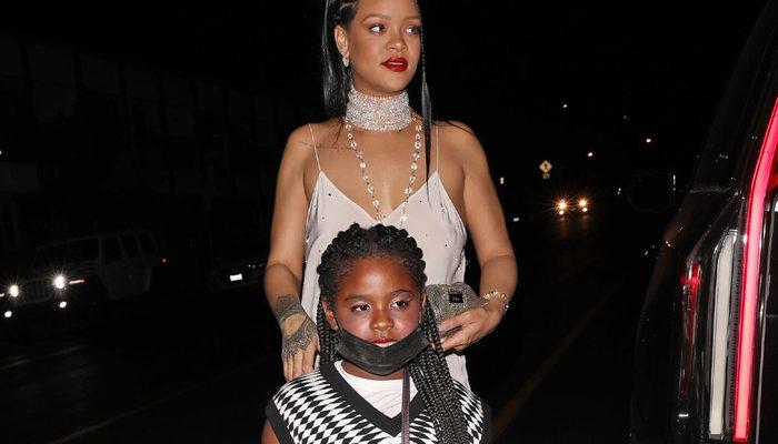 Rihanna küçük arkadaşıyla gece gezmesinde