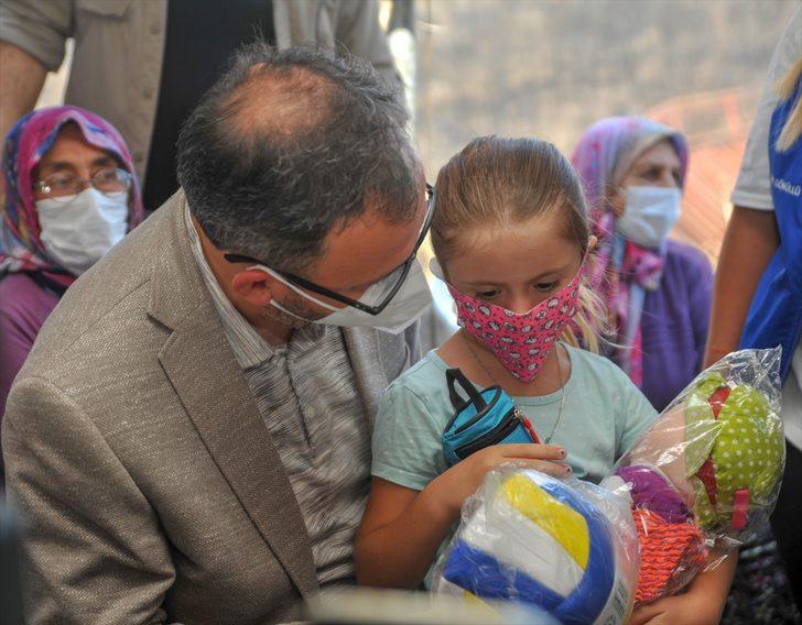 Gençlik ve Spor Bakanı Kasapoğlu, Manavgat'ta yanan alanlarda incelemelerde bulundu G4