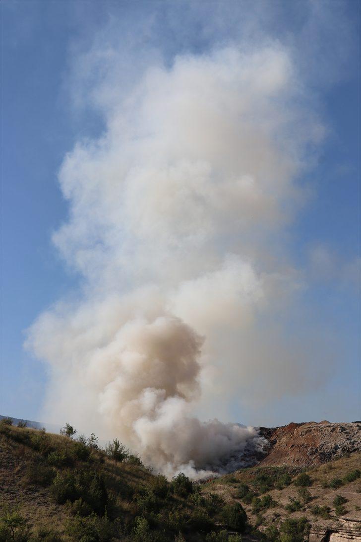 Karabük'te katı atık depolama sahasında çıkan yangına müdahale ediliyor G1