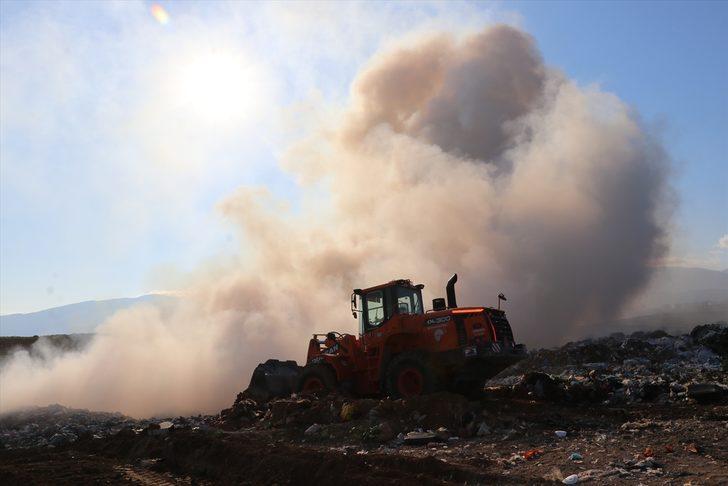 Karabük'te katı atık depolama sahasında çıkan yangına müdahale ediliyor G3