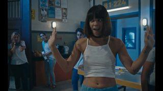 Avlu dizisinin Heves’i Selen Seyven’den bikinili hamilelik pozu