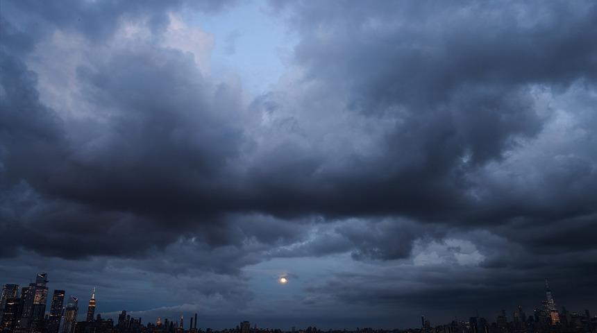 New York’ta Henri Kasırgası alarmı: Acil durum ilan edildi