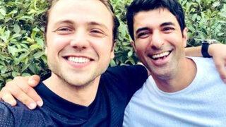 Engin Akyürek ve Tolga Sarıtaş’ın selfie'si sosyal medyayı salladı