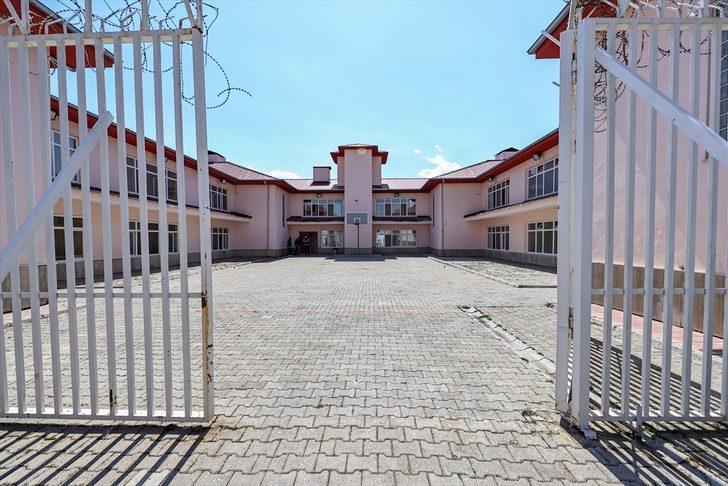 Van'da düzensiz göçmenlerin yakalanarak sınır dışı edilmelerine ilişkin süreç görüntülendi G3