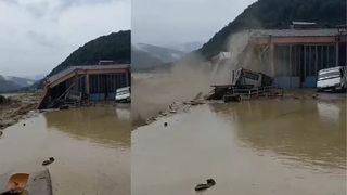 Sel felaketinden yeni görüntü: Saniyeler içinde yerle bir oldu