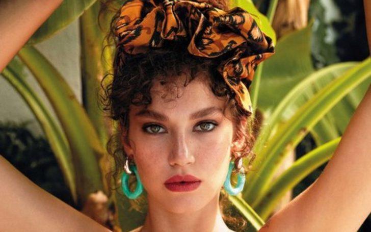 Melisa Şenolsun'dan çok konuşulan mayo pozu! Suda uyku fotoğrafına beğeni yağdı... G1