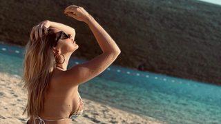 Hadise'den Mehmet Dinçerler'e: Gülümsememin sebebi sensin! 