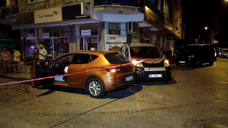 Bursa'da kaza yapan 2 aracın çarptığı kişi öldü G2