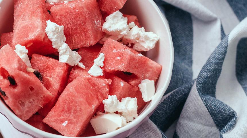 Yemeye doyamıyoruz ama... Karpuz-peynir ikilisine dikkat!