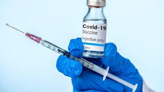 Üçüncü doz koronavirüs aşısı 4 kat daha etkili! Ağır hastalık riskini de düşürüyor